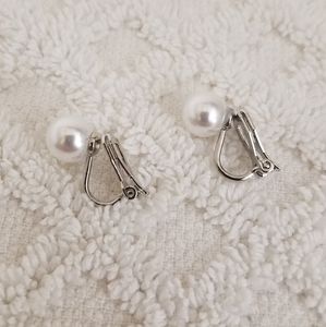 White Foux pearl 8mm U clip on non pierce earrings
